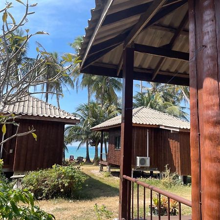 Happy Days Resort Koh Mak Esterno foto