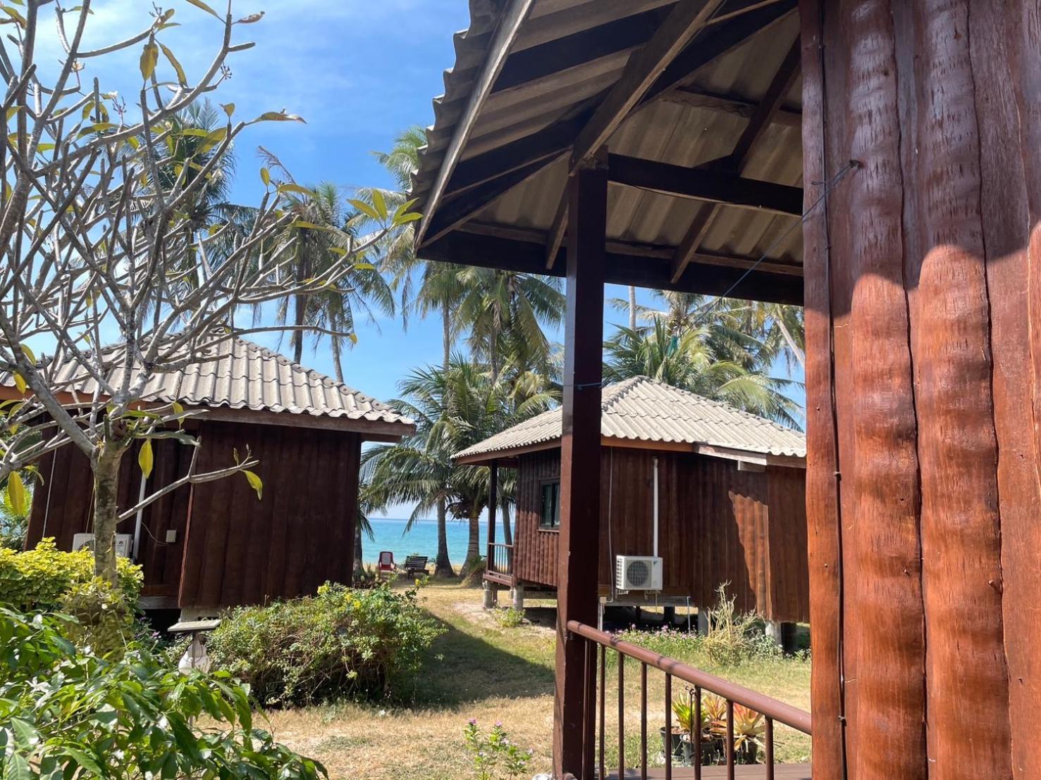 Happy Days Resort Koh Mak Esterno foto