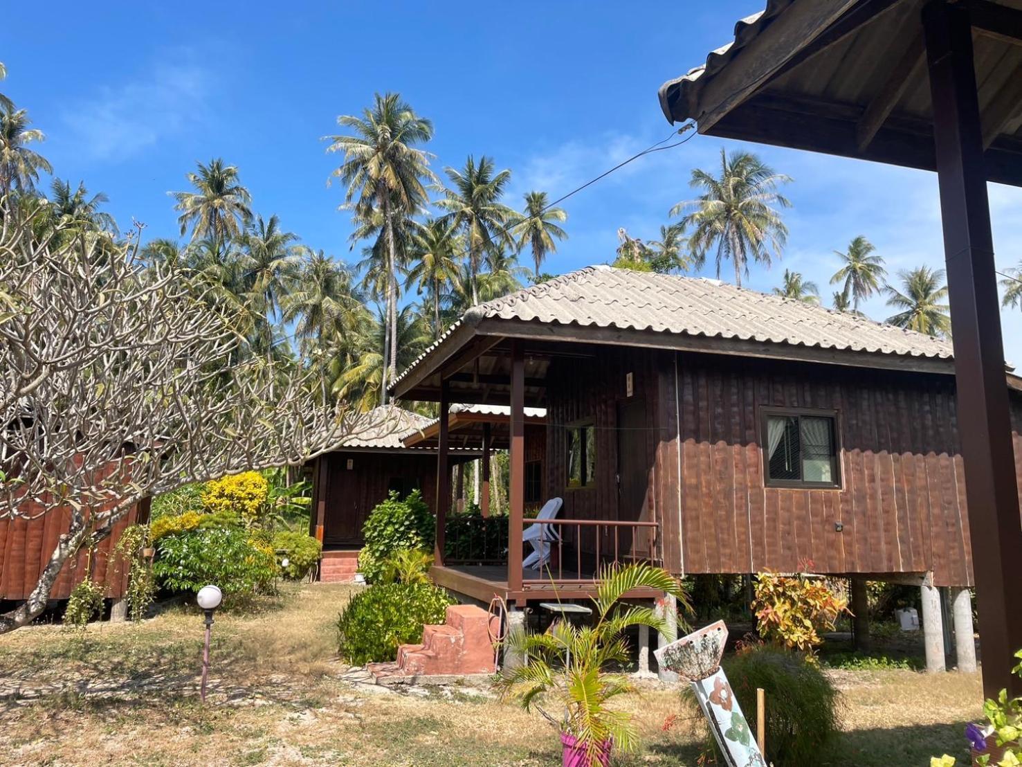 Happy Days Resort Koh Mak Esterno foto